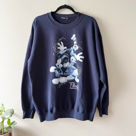 VINTAGE GRAPHIC SWEATSHIRT - Picture 2 of 4